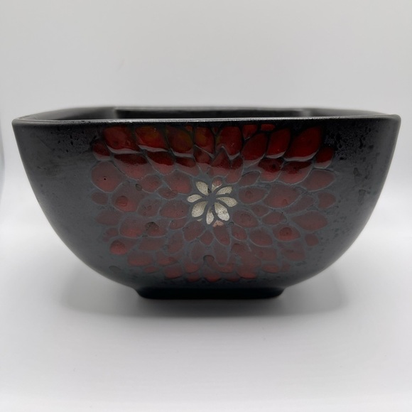 Red Solstice Zinnia Bowl - Picture 1 of 6
